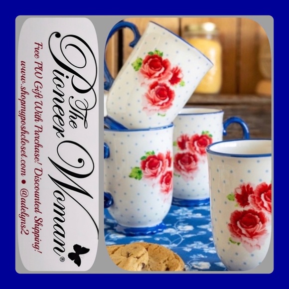 🌺 New Pioneer Woman Heritage Floral Mugs, Set of 4, Red Roses, Blue & White - Picture 4 of 6
